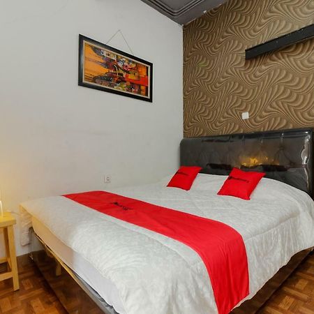 Reddoorz Syariah At Taman Bendungan Asahan Jakarta Ngoại thất bức ảnh