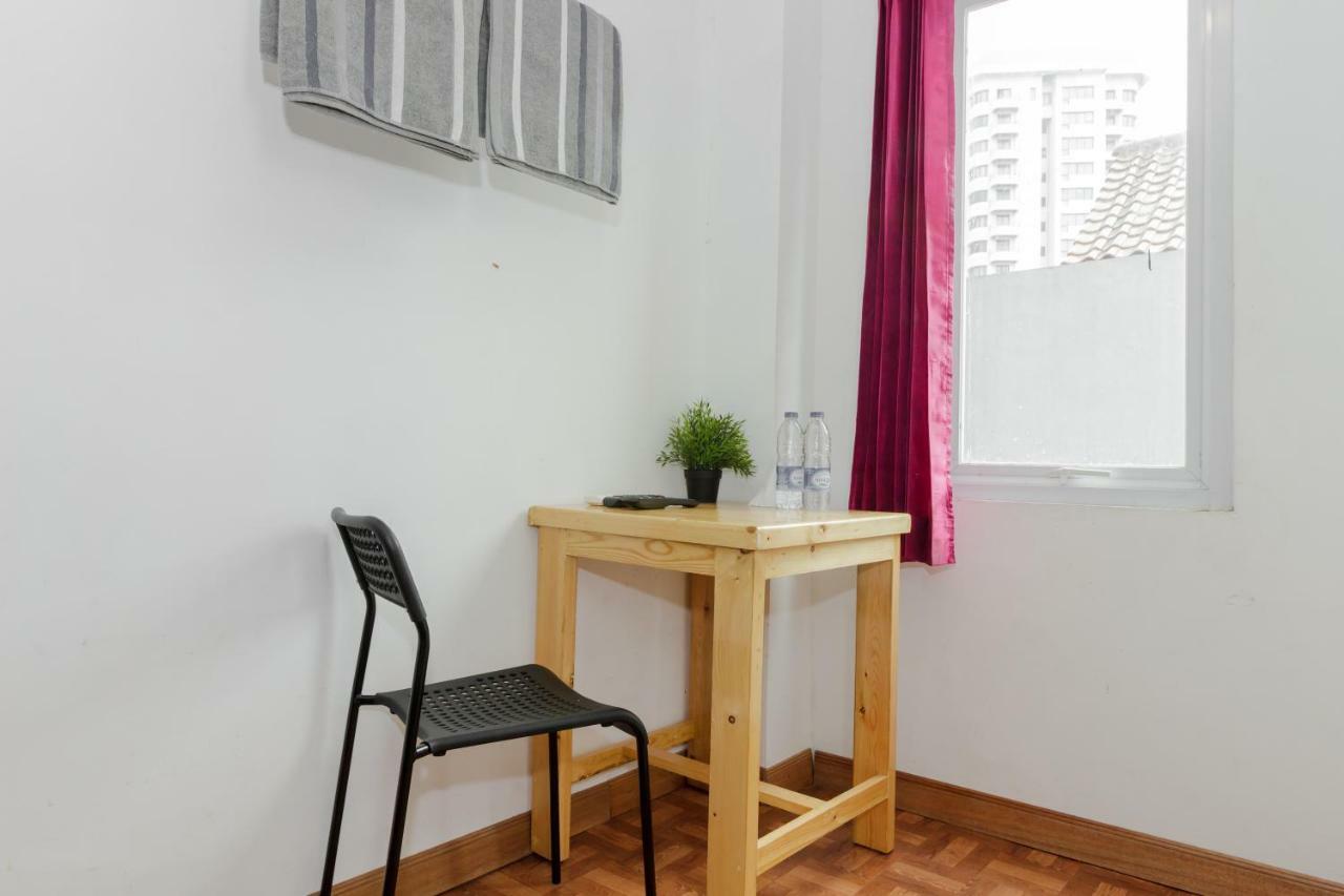 Reddoorz Syariah At Taman Bendungan Asahan Jakarta Ngoại thất bức ảnh